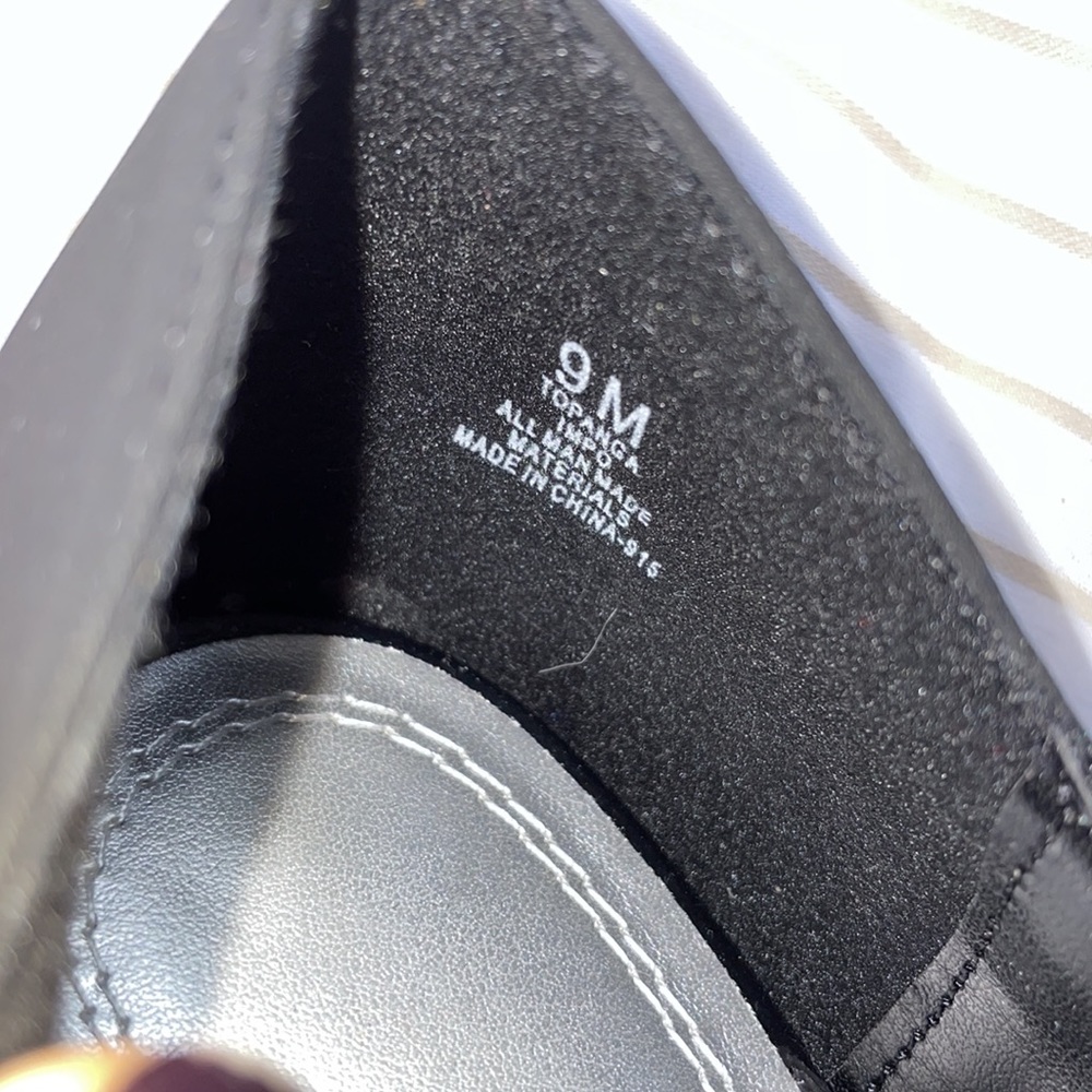 Shoes - Picture 5 of 5